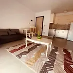 Sky 2 Apartment City Center